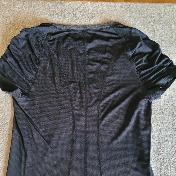 Lululemon scoop neck t-shirt size 6 - Picture 10 of 13